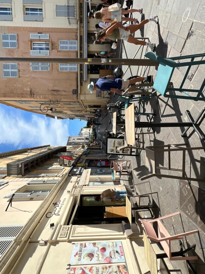 Hotel Location Cote D Azur à Antibes Extérieur photo