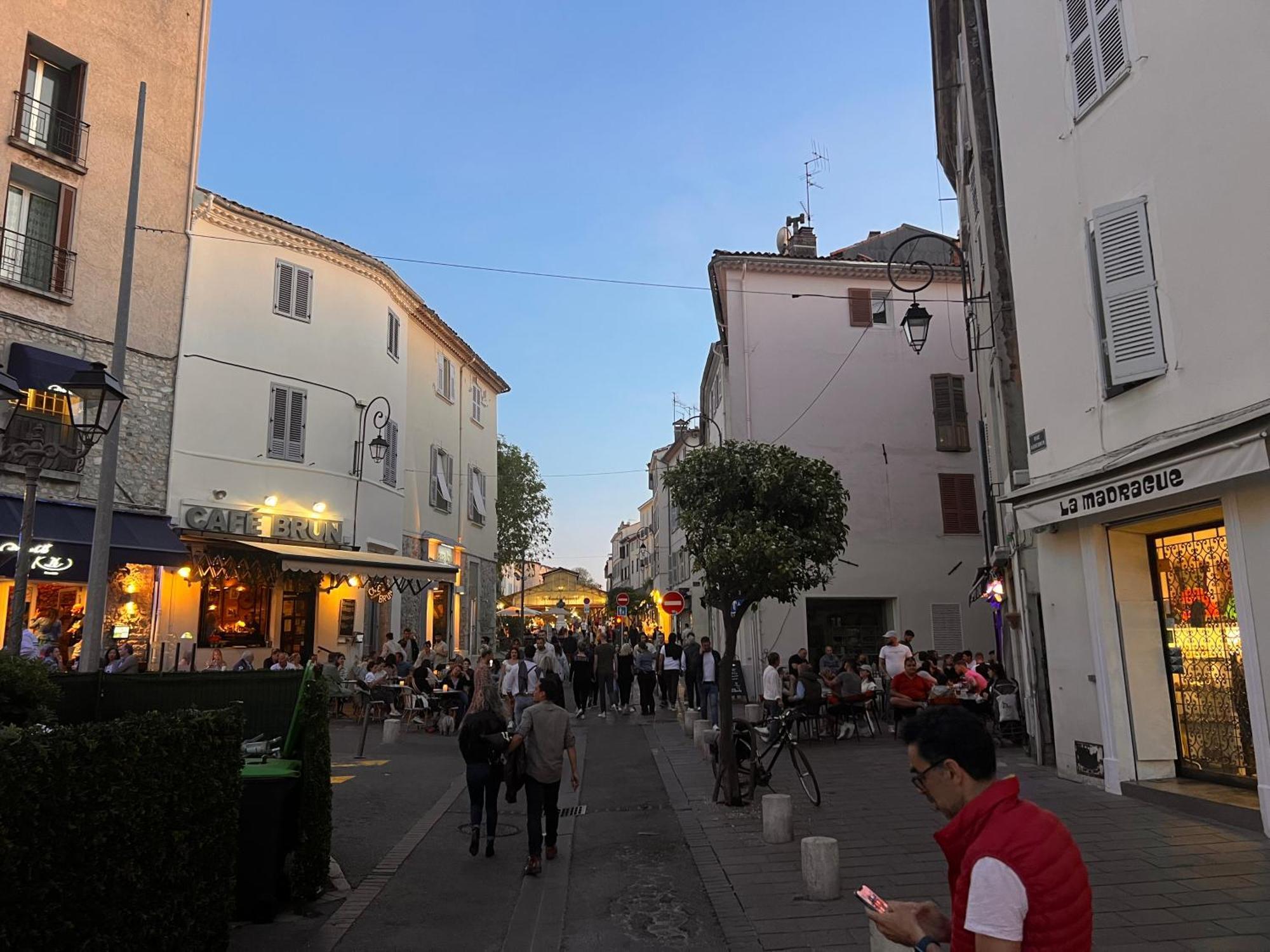 Hotel Location Cote D Azur à Antibes Extérieur photo